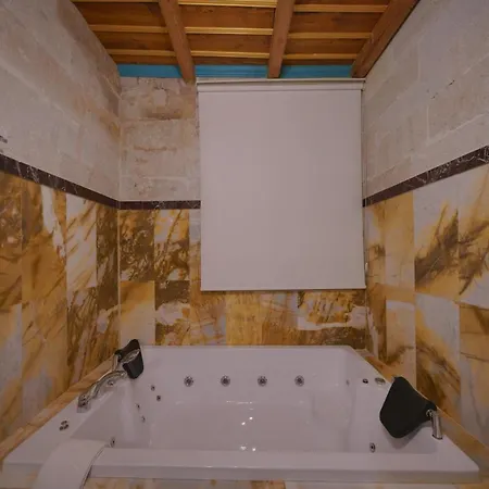 Готель Cappadocia Secret Hill Cave